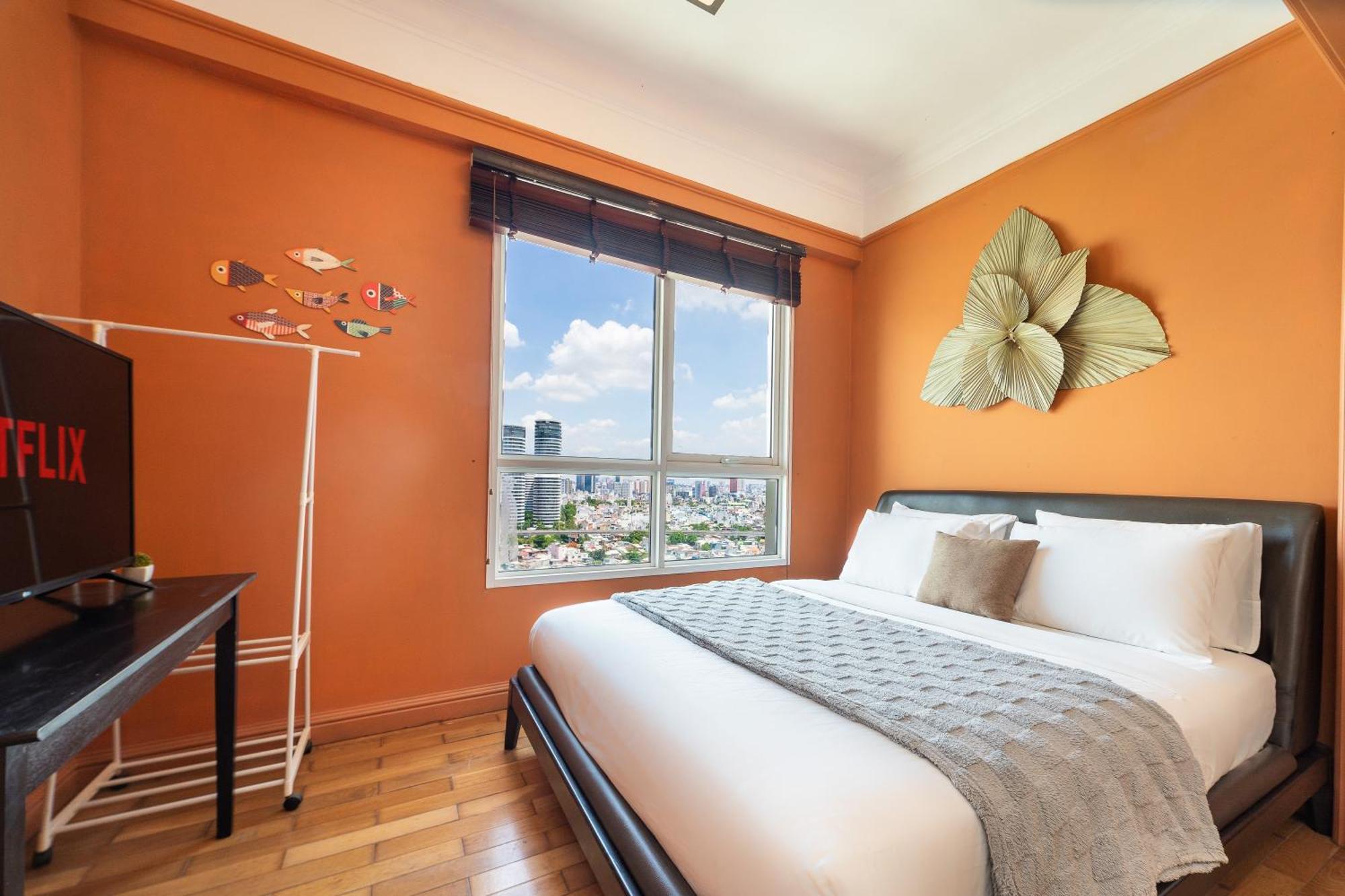 The Manor 2 River View, Near Landmark 81, Free Pool Access Apartment