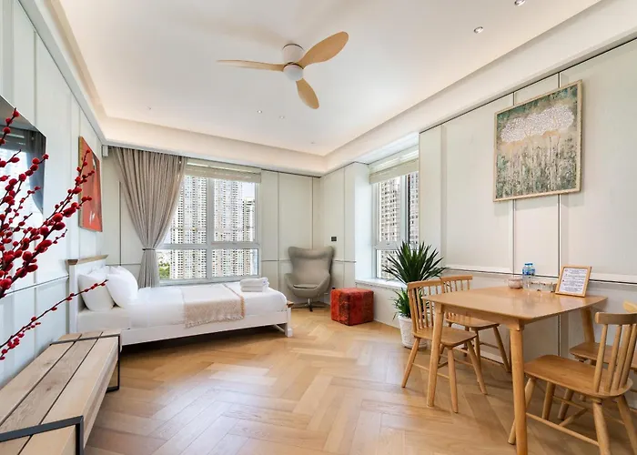 Apartment The Manor 2 Studio River View, Near Landmark 81, Free Pool Access