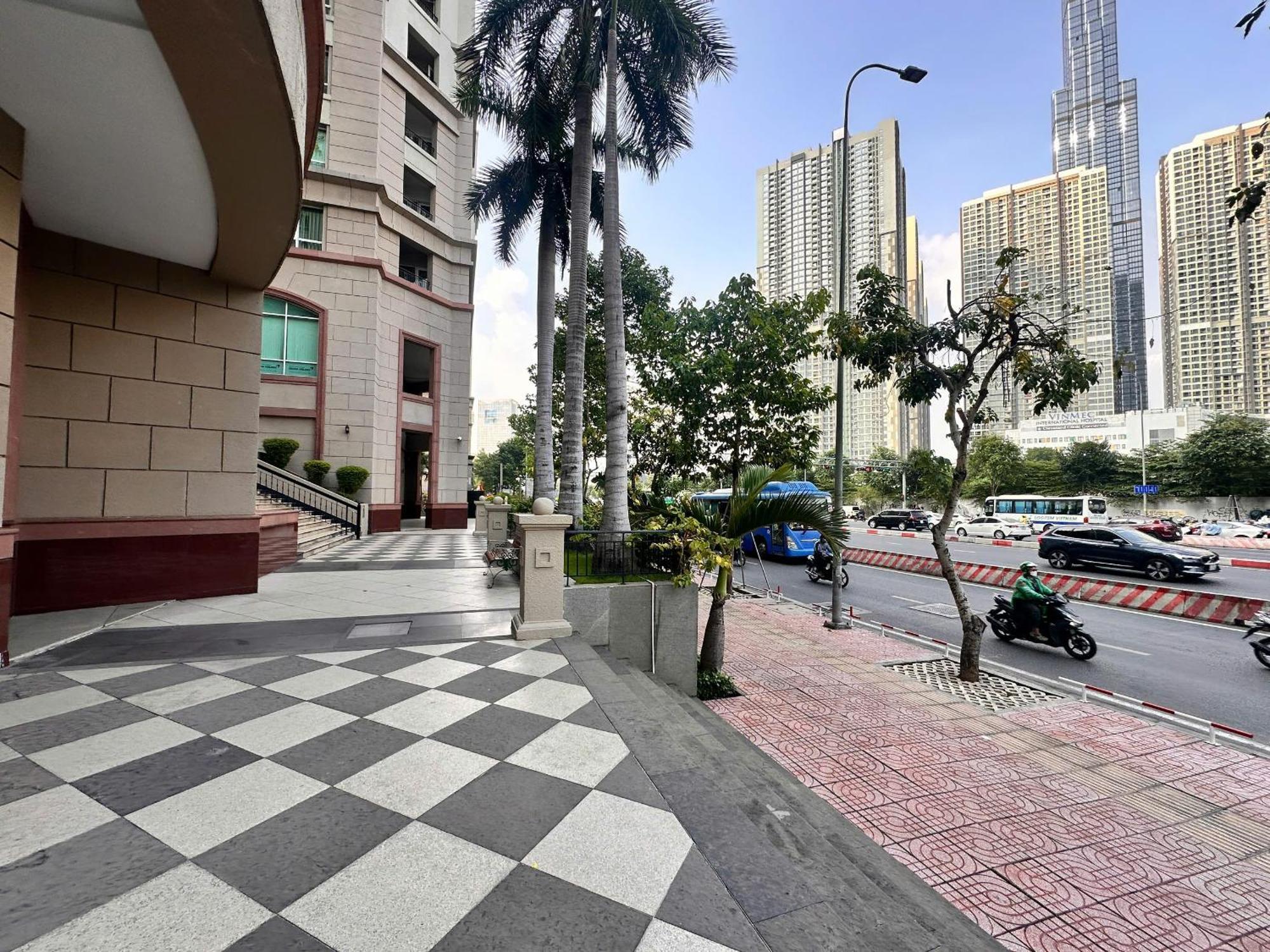 The Manor 2 River View, Near Landmark 81, Free Pool Access Apartment *