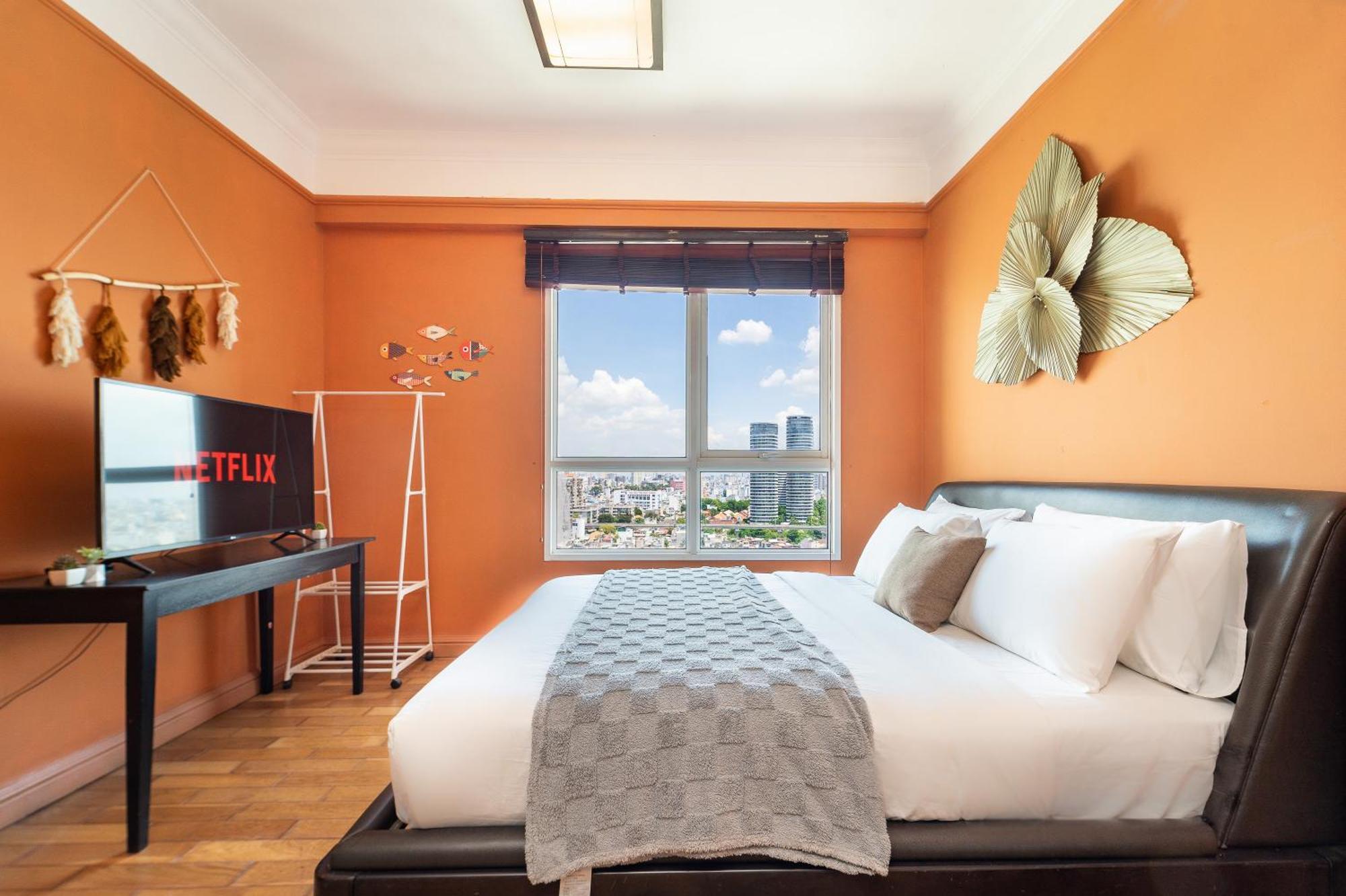 The Manor 2 River View, Near Landmark 81, Free Pool Access Apartment